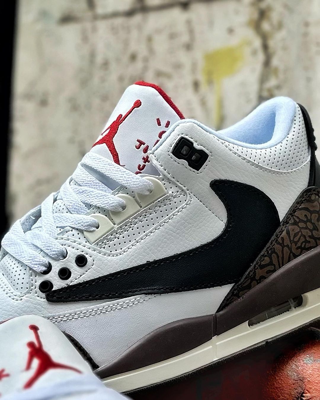 Travis Scott x Air Jordan 3 Retro