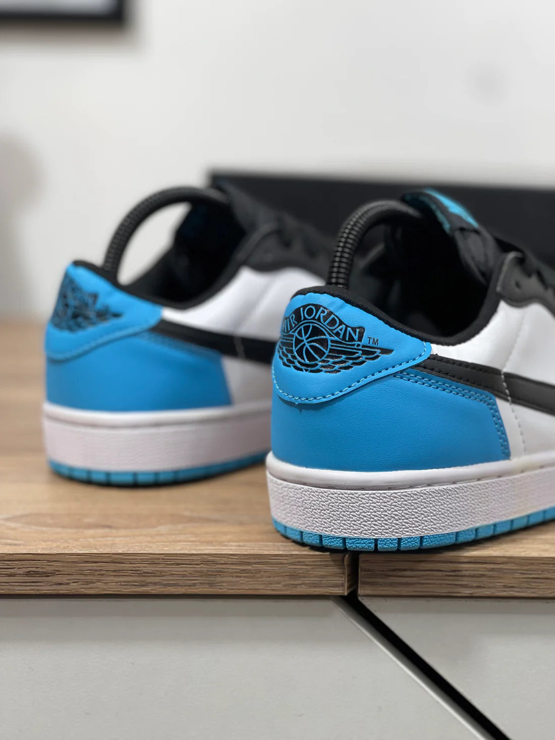 Air Jordan 1 Retro Low OG "unc"